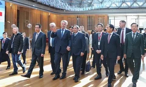 Thủ tướng thăm tập đoàn khí đốt hàng đầu của Nga, thúc đẩy các dự án LNG lớn tại Việt Nam