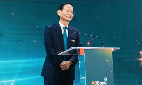 Hé lộ lý do ông Vũ Văn Tiền quay trở lại làm Chủ tịch ABBank