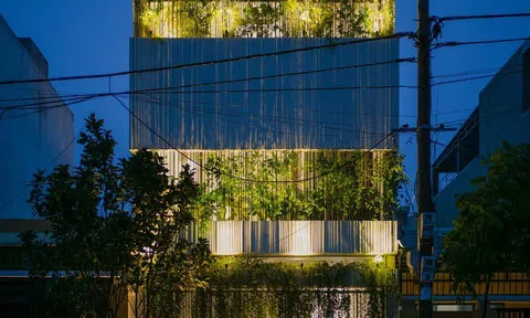 Nhà phố 100m2 hướng nội tràn ngập ánh sáng tại Đà Nẵng