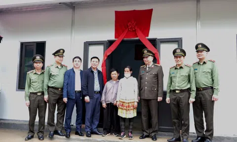 Vietcombank dành 30 tỷ đồng hỗ trợ kinh phí xây nhà cho hộ nghèo về nhà ở tại huyện Mường Lát, tỉnh Thanh Hóa