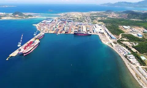 Khánh Hòa phát triển kinh tế biển làm trọng tâm
