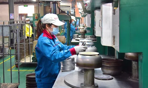 Hà Nội: Phát triển kinh tế trong bối cảnh dịch bệnh Covid – 19 diễn biến phức tạp