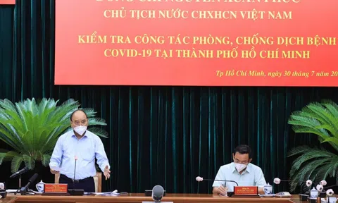 Chủ tịch nước Nguyễn Xuân Phúc: Giãn cách phải gắn chặt với chăm lo đời sống người dân