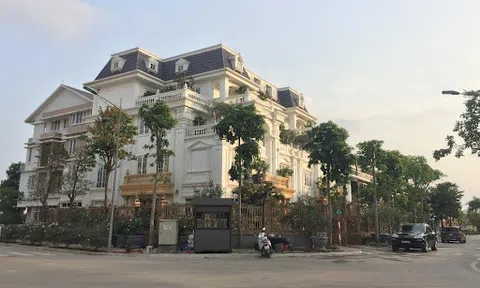 Hà Nội: Hàng loạt biệt thự cơi nới, “bóp méo” quy hoạch