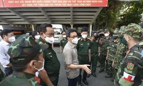 Chùm ảnh: Phó Thủ tướng Vũ Đức Đam kiểm tra trước thời điểm TPHCM siết chặt Chỉ thị 16