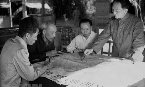 Đại tướng Võ Nguyên Giáp: Vị tướng tài làm chuyển dịch dòng chảy của lịch sử