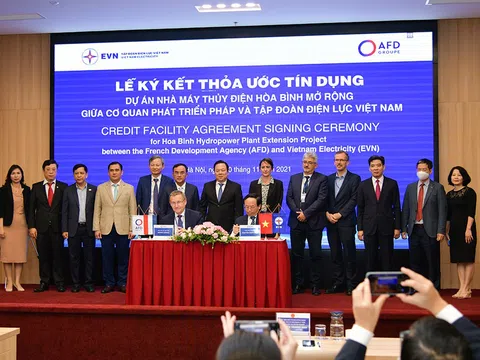 Ký kết khoản vay 1.900 tỷ đồng cho Dự án Nhà máy Thủy điện Hòa Bình mở rộng