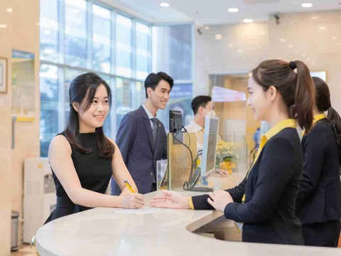 Nam A Bank sắp “chạm” mốc kế hoạch cả năm nhờ chuyển đổi số