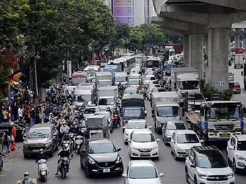 Thu phí phương tiện vào nội đô Hà Nội: Không phải “thuốc tiên” trị… tắc đường