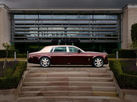 Giảm giá thấp hơn thị trường nhưng Rolls-Royce Phantom Lửa thiêng của ông Trịnh Văn Quyết vẫn đấu giá bất thành lần 4