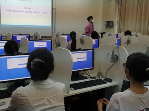 Học sinh lớp 10, 11 thi xét tuyển sớm vào đại học: Nên hay không?