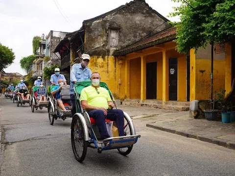 Đón khách du lịch bằng chính sách thị thực thông thoáng