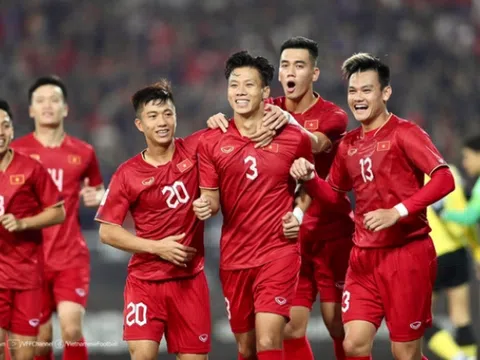 ĐT Việt Nam thăng tiến bất ngờ, cho Thái Lan hít khói trên BXH FIFA