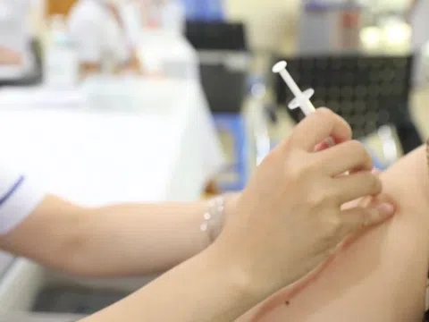 Hướng dẫn mới về đối tượng tiêm chủng vaccine bắt buộc