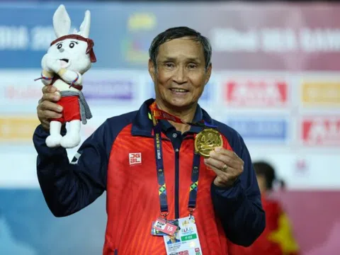 HLV Mai Đức Chung tiết lộ bất ngờ sau chức vô địch SEA Games 32