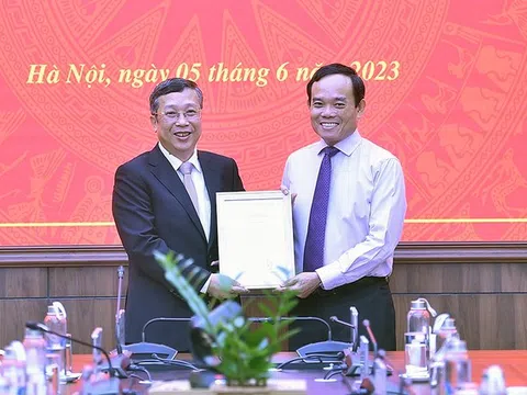 Phó Thủ tướng Trần Lưu Quang trao Quyết định bổ nhiệm Thứ trưởng Bộ NN&PTNT