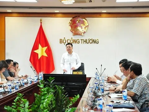 Bộ trưởng Công Thương nêu giải pháp bảo đảm cung ứng xăng dầu