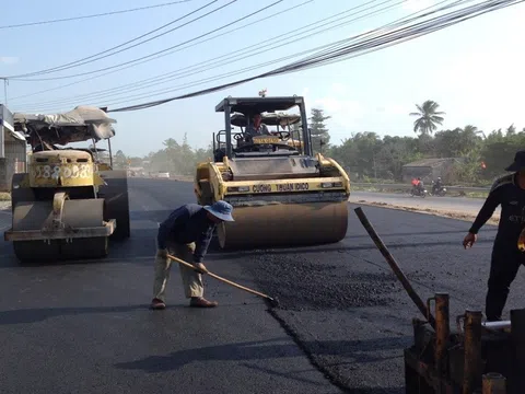 Giá nhựa đường “lệch pha” giá cát, đá xây dựng, sẽ giảm tiếp trong quý 3/2023