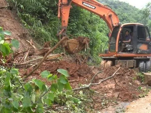 Cao Bằng: Mưa lớn kéo dài, nhiều công trình giao thông bị sạt lở