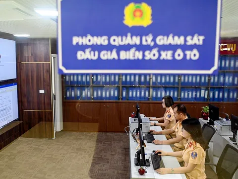 Đấu giá 11 biển "số đẹp"