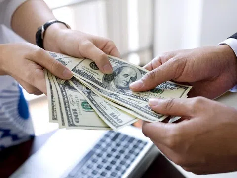 Người nước ngoài chuyển nhượng vốn góp, nộp thuế thế nào?
