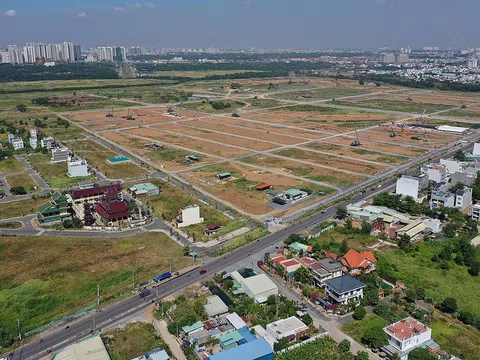 Luật Đất đai 2024: Cấp sổ đỏ cho hộ gia đình đang sử dụng đất được giao không đúng thẩm quyền như thế nào?