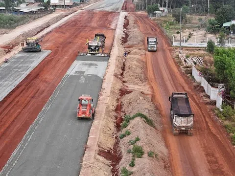 Quyền Chủ tịch tỉnh Đồng Nai có chỉ đạo “nóng”, cam kết bàn giao mặt bằng cao tốc trước 30/6