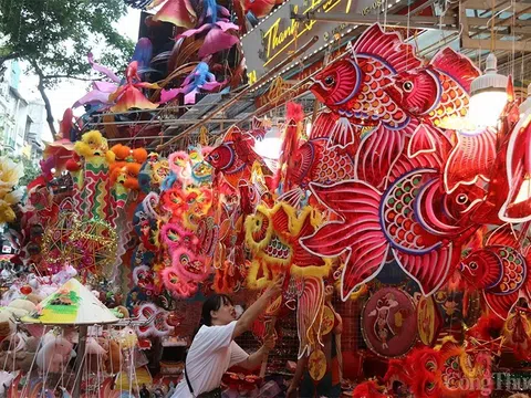 Thị trường Trung Thu khởi động sớm, giá hàng hóa ổn định