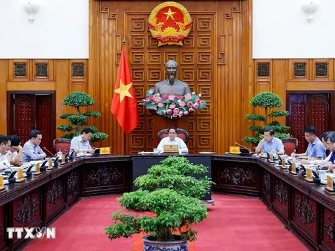 Thủ tướng Phạm Minh Chính chỉ đạo rà soát văn bản pháp luật để khơi thông cho phát triển