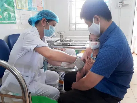 Tiêm vaccine chủ động tạo miễn dịch, phòng bệnh hiệu quả