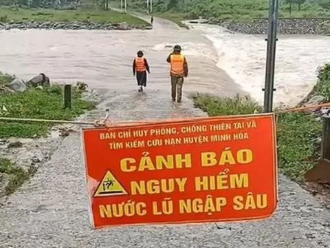 Lũ trên sông Gianh lên nhanh, cảnh báo lũ quét, sạt lở ở 7 khu vực tại Trung Bộ