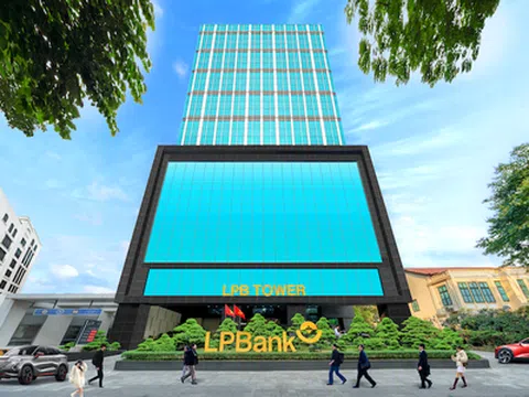 LPBank muốn mua 5% vốn FPT