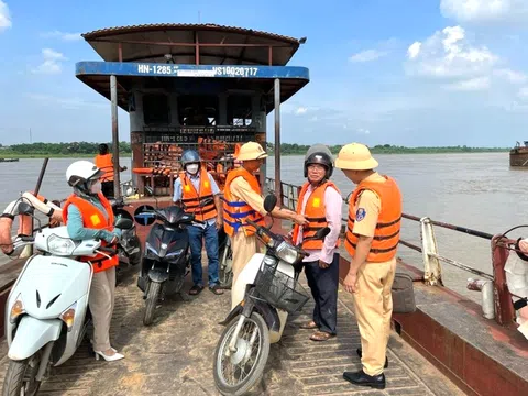 Tập trung triển khai công tác bảo đảm trật tự, an toàn giao thông đường thủy tại các bến khách ngang sông