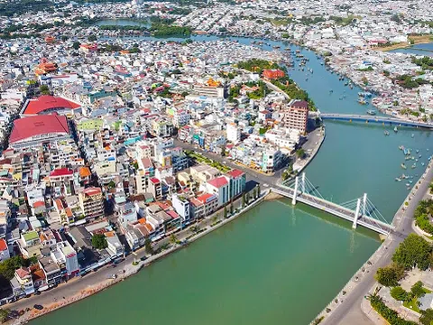 Bình Thuận họp bàn triển khai dự án đường kết nối với đường sắt tốc độ cao Bắc - Nam và đường bộ cao tốc Bắc – Nam