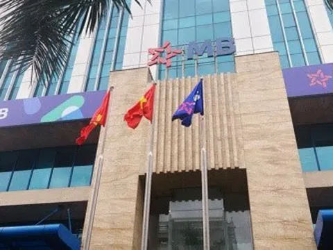 Manulife rút khỏi nhóm cổ đông lớn của MBBank giữa lúc ngân hàng lãi hơn 34.000 tỷ đồng