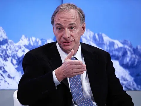 Tỷ phú Ray Dalio: “Vàng vẫn là đồng tiền an toàn nhất”, cảnh báo thế giới tiến gần một “cuộc chiến vốn”