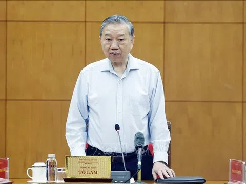 Tiếp tục kiên quyết, kiên trì đấu tranh chống 'giặc nội xâm' với tư duy, cách làm mới