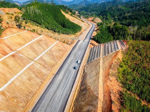 Sắp thông xe cao tốc cửa khẩu Hữu Nghị - Chi Lăng