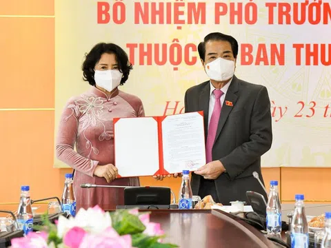 Ủy ban Thường vụ Quốc hội điều động, bổ nhiệm nhân sự mới