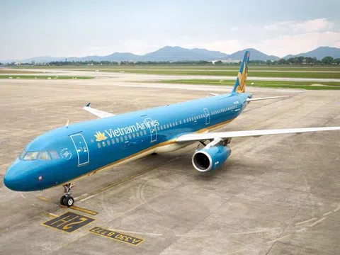 Lỗ ròng hơn 8.000 tỷ đồng, cổ phiếu Vietnam Airlines bị đưa vào diện kiểm soát