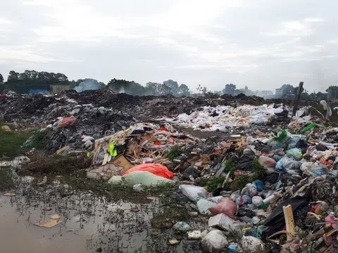 Thạch Thất, Hà Nội: Bãi rác tự phát gây ô nhiễm còn “hành” dân đến bao giờ?