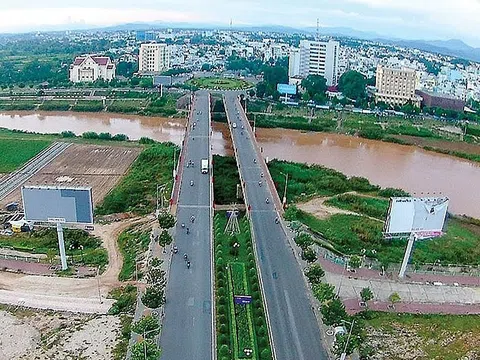 Kon Tum: Làm trái quy hoạch, vợ Bí thư Thành uỷ có đất 04 mặt tiền