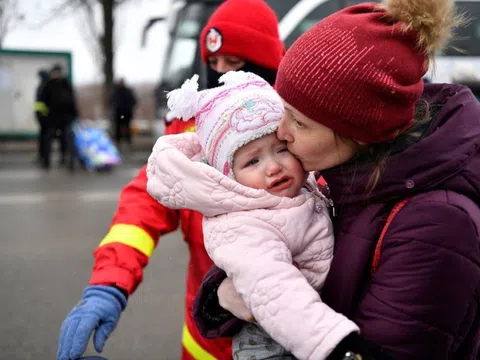 Làn sóng người Ukraine tị nạn đến Châu Âu gia tăng