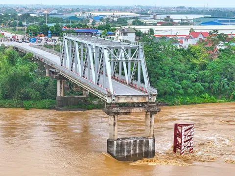 Đề xuất chỉ định thầu rút gọn xây cầu Phong Châu mới