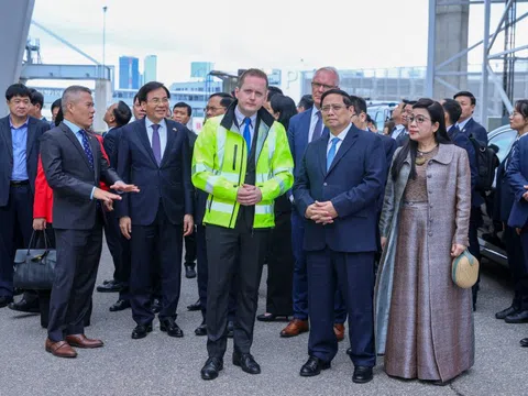 Thủ tướng thăm cảng biển hàng đầu vùng Baltic và tìm hiểu kinh nghiệm phát huy giá trị di sản ở Estonia