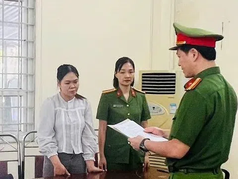 Nữ kế toán bị khởi tố vì “Mua bán trái phép hóa đơn”