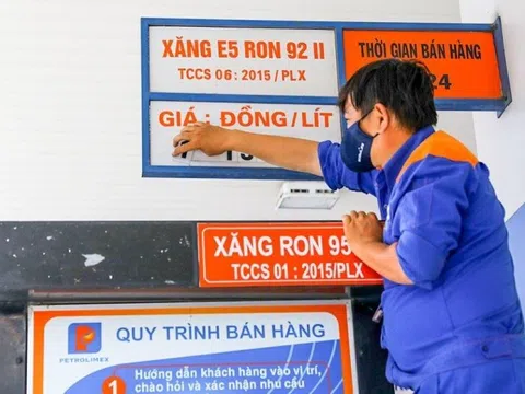 Giá xăng sẽ giảm bao nhiêu nếu được giảm 3 loại thuế?