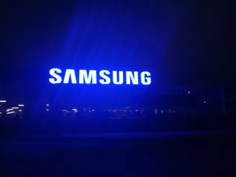 Samsung tìm cách “đánh bại” Apple