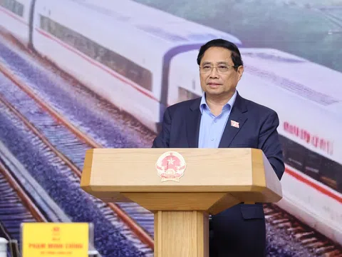 Thủ tướng Chính phủ yêu cầu 'dứt khoát' hoàn thành Tiêu chuẩn Đường sắt trong tháng 10/2025, đảm bảo Khởi công đường sắt Lào Cai – Hải Phòng ngày 19/12