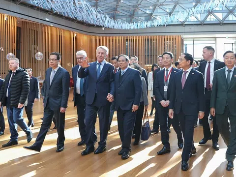 Thủ tướng thăm tập đoàn khí đốt hàng đầu của Nga, thúc đẩy các dự án LNG lớn tại Việt Nam